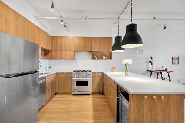 $1,350,000 | 50 Bridge Street, Unit 412 | DUMBO