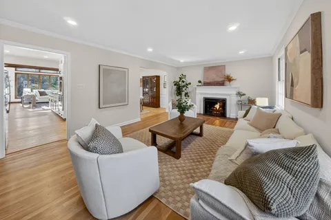 $1,350,000 | 6813 Winterberry Lane, Bethesda, MD 20817