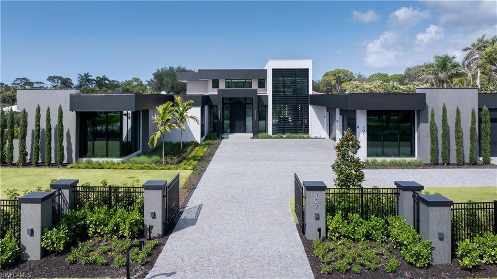 107 Myrtle Road Naples, FL 34108 - Photo 1 of 49