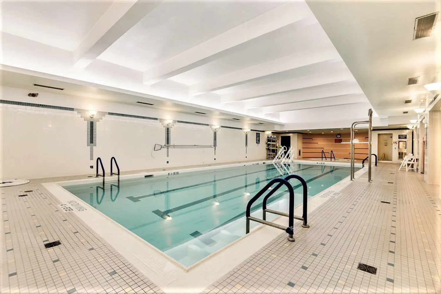 $3,700 | 201 West 72nd Street, Unit 3M | Upper West Side