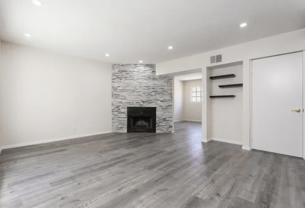 $450,000 | 14018 Vanowen St Street, Unit 7, Van Nuys, CA 91405
