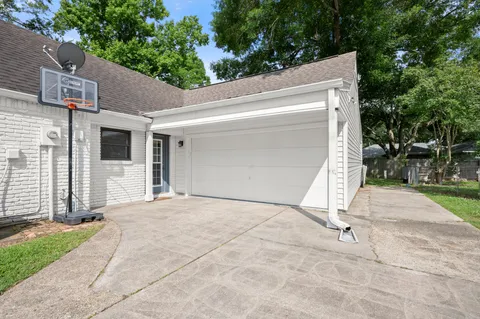 $517,500 | 745 Kenilworth Parkway, Baton Rouge, LA 70808