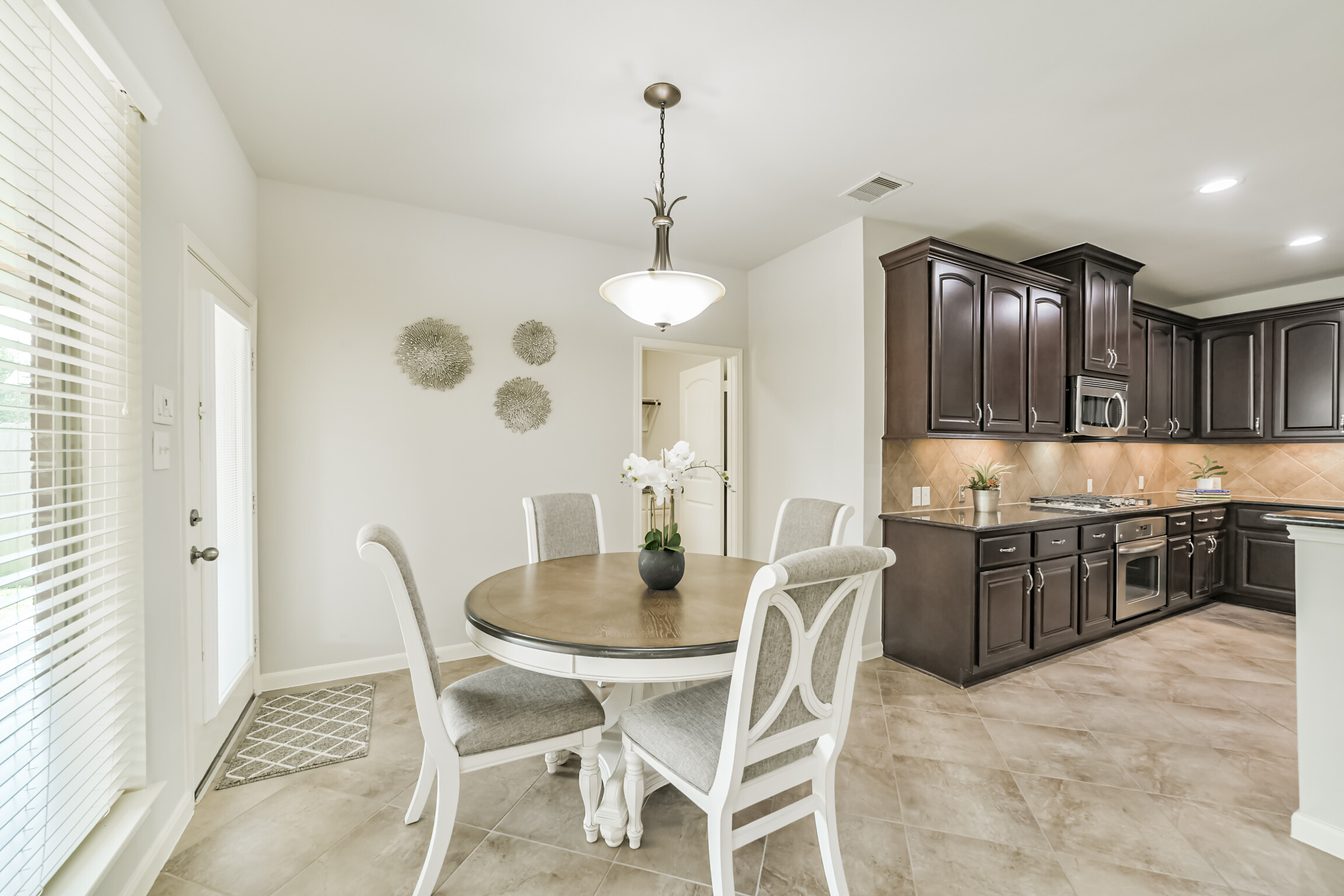 13607 Breakwater Path Loop Houston, TX 77044 - Photo 15 of 47