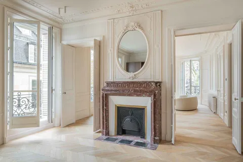 $818,000 | 258 St Germain Boulevard, Paris, France 75007