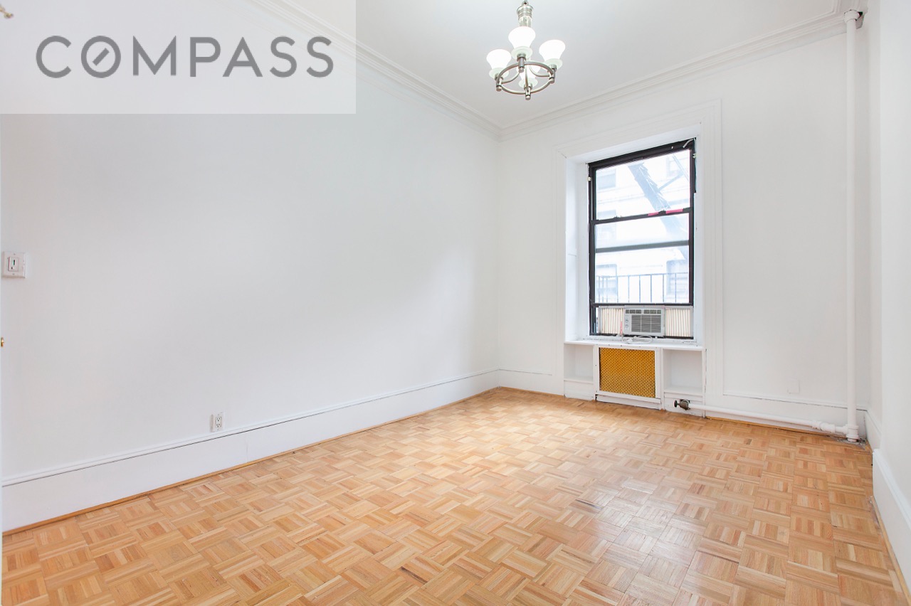 239 West 105th Street, Unit 4 Manhattan, NY 10025 - Photo 4 of 13