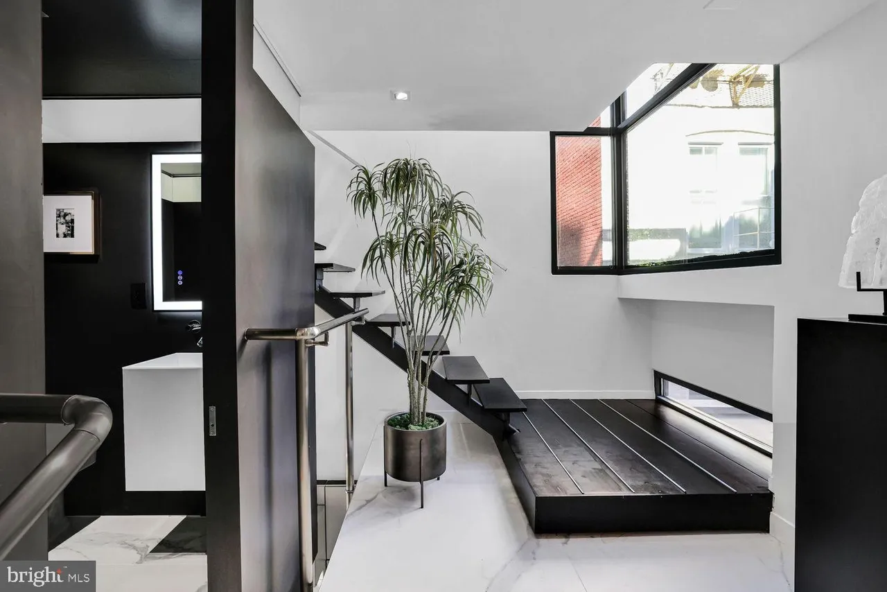 1630 19th Street Northwest Washington, DC 20009 - Photo 17 of 44