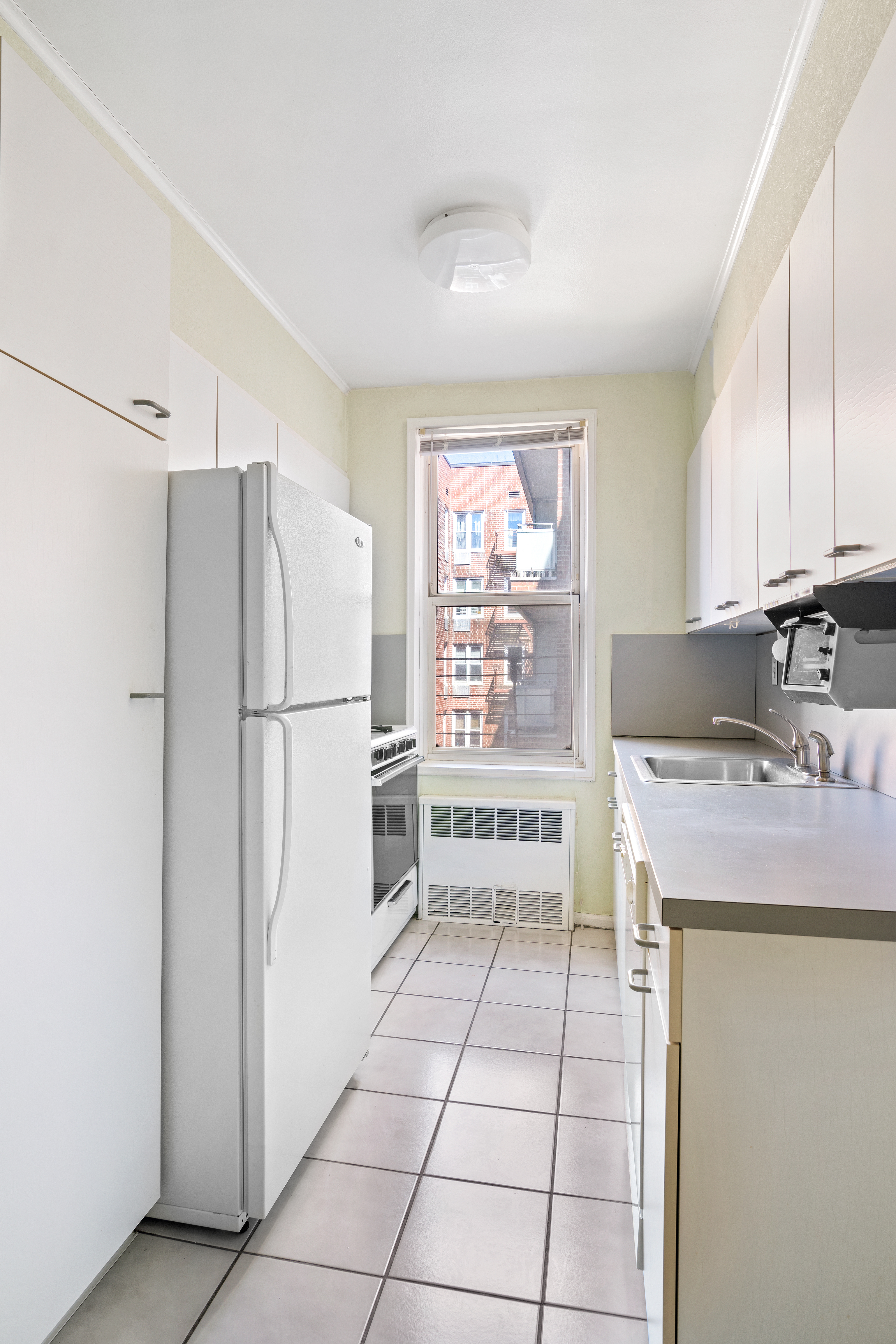 9201 Shore Road, Unit D512 Brooklyn, NY 11209 - Photo 4 of 11 Gallery Image 4