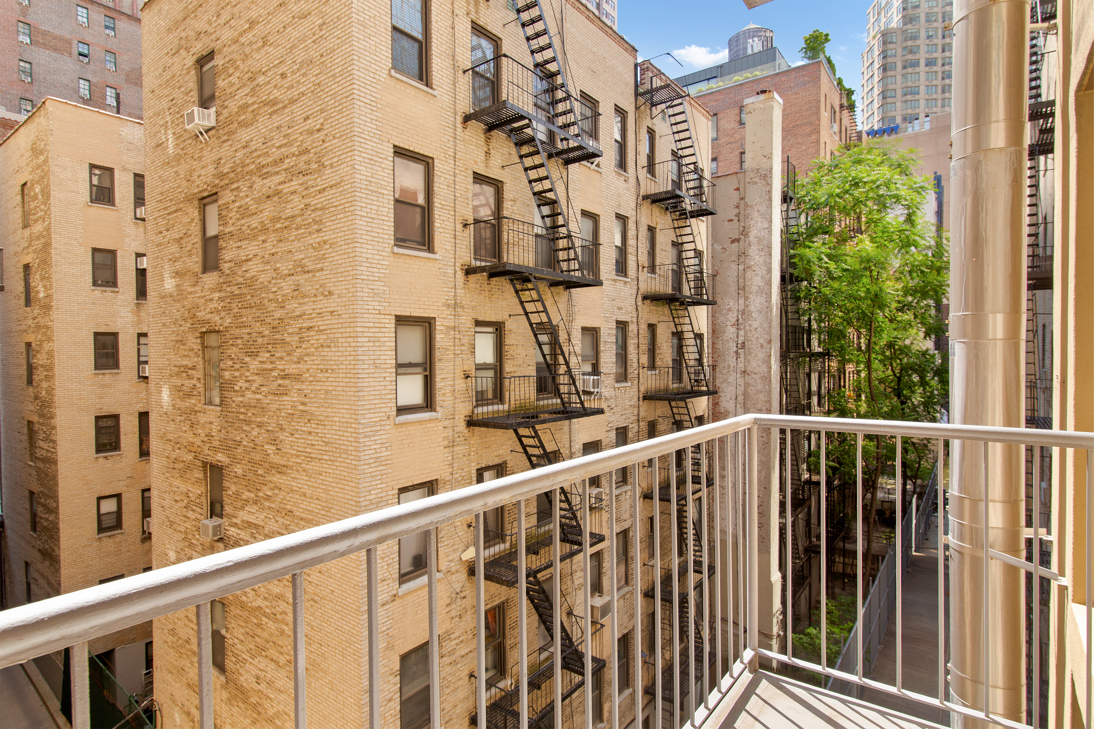 8 West 65th Street, Unit 4B Manhattan, NY 10023 - Photo 12 of 13