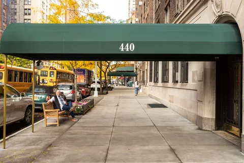 $799,000 | 440 West End Avenue, Unit 15F | Upper West Side