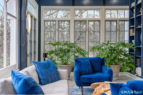 $2,698,000 | 135 Comstock Hill Road, New Canaan, CT 06840