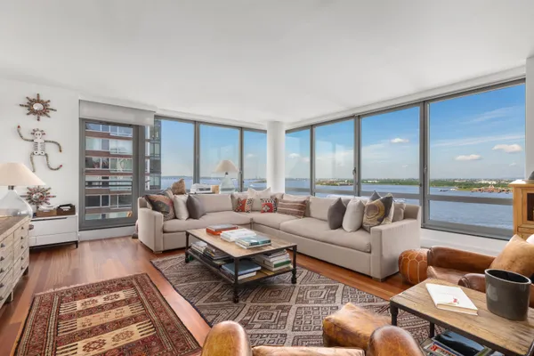 $17,500 | 30 West Street, Unit 23F | Battery Park City