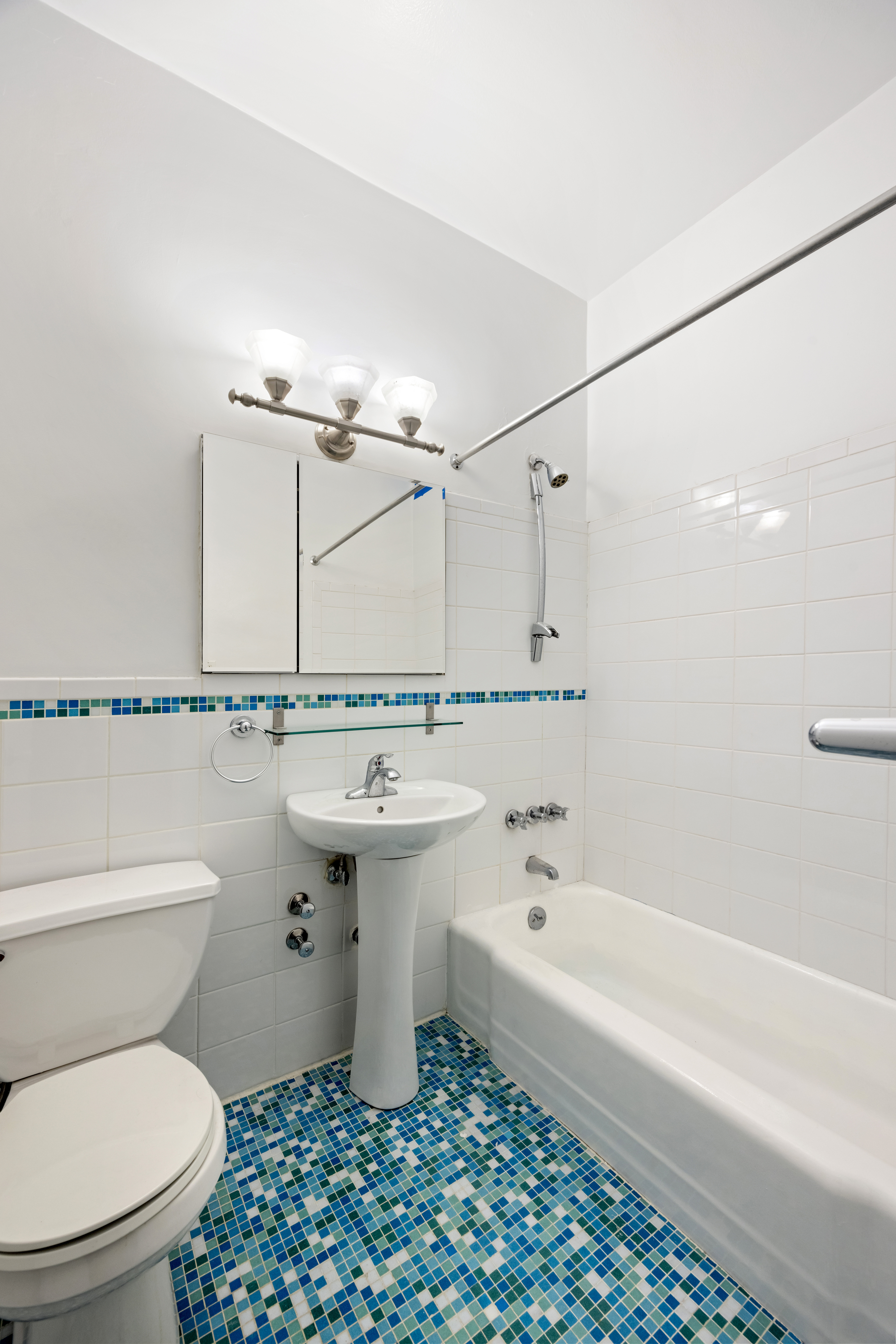222 East 80th Street, Unit 1F Manhattan, NY 10075 - Photo 5 of 10