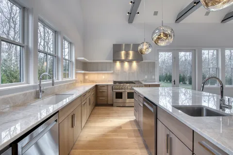 $4,650,000 | 23 Fairway Drive, East Hampton, NY 11937