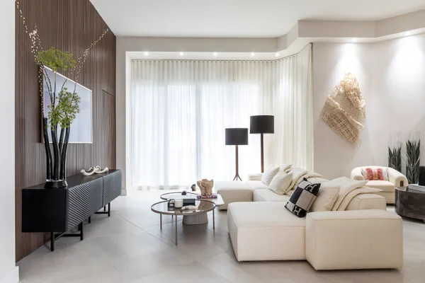 $2,100,000 | 808 Brickell Key Drive, Unit 408, Miami, FL 33131