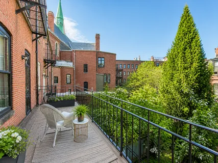 $3,200,000 | 131 Mt Vernon Street, Unit 2, Boston, MA 02108