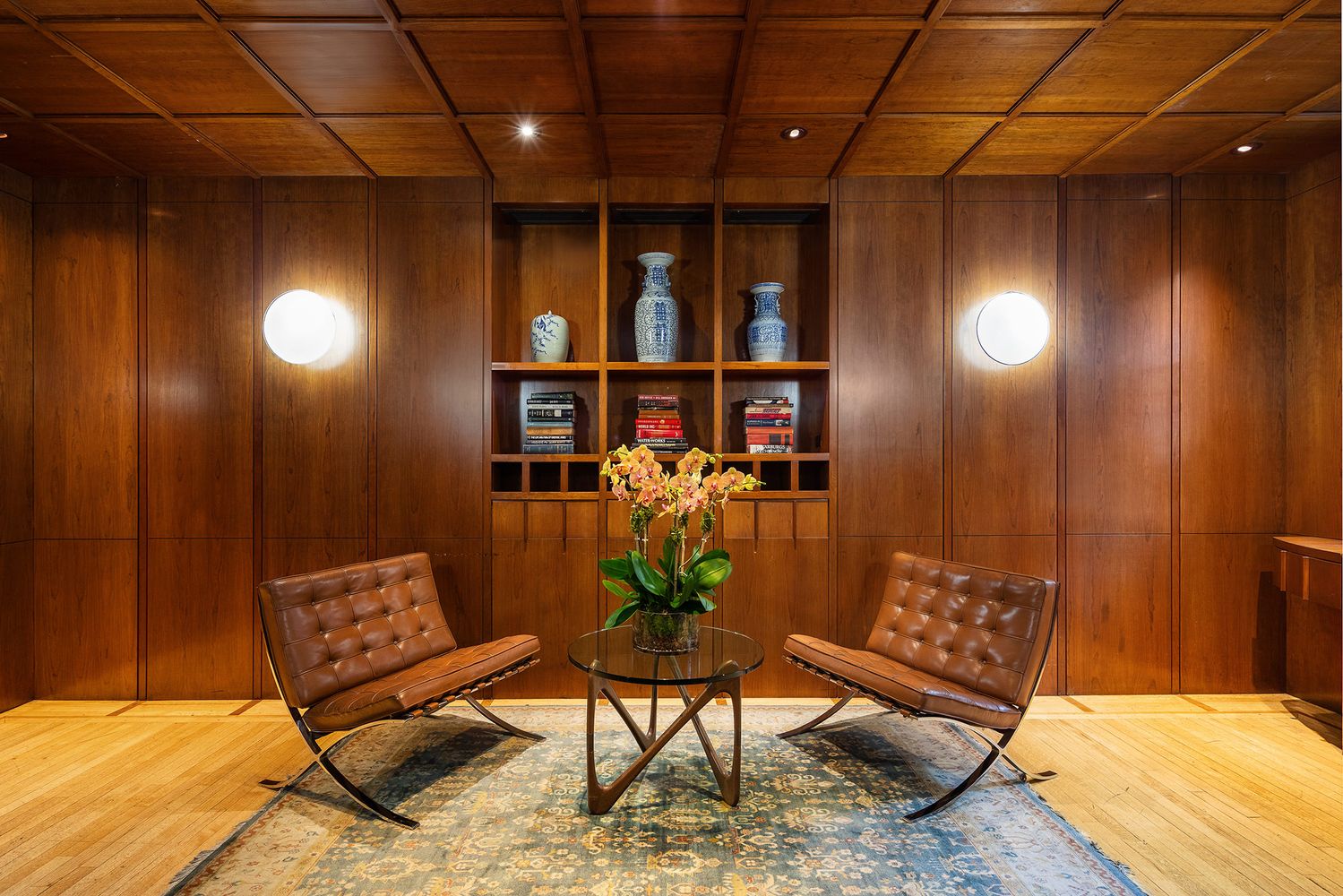 7 Gramercy Park West, Unit 6AB Manhattan, NY 10003 - Photo 8 of 12 a living room with furniture