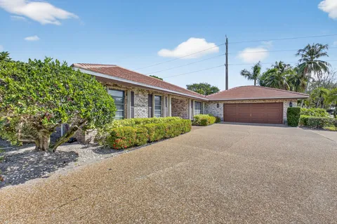 $2,000,000 | 2101 Northwest 25th Street, Boca Raton, FL 33431