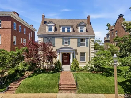 $1,200,000 | 4917 Pershing Place, St. Louis, MO 63108