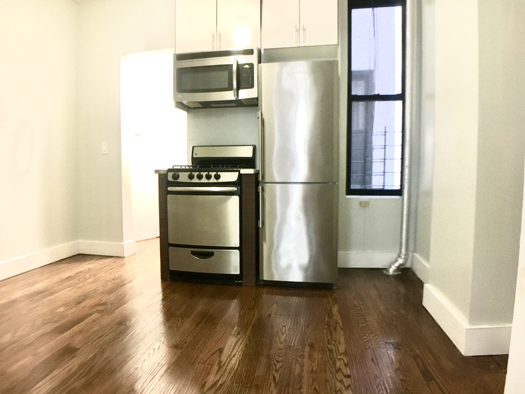523 West 156th Street, Unit 2B Manhattan, NY 10032 - Photo 3 of 5