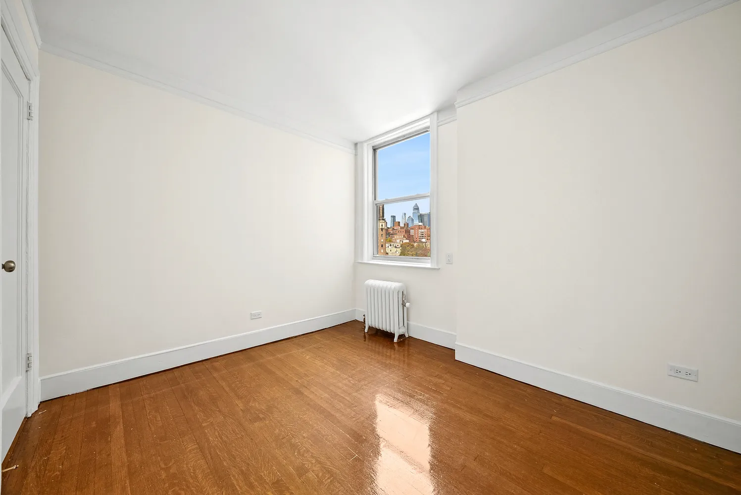 $6,750 | 123 Waverly Place, Unit 8A | Greenwich Village