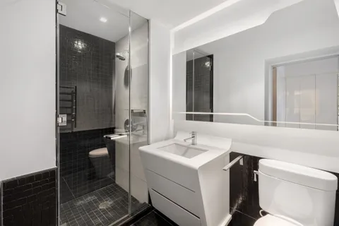 $999,000 | 123 Washington Street, Unit 30B | Financial District