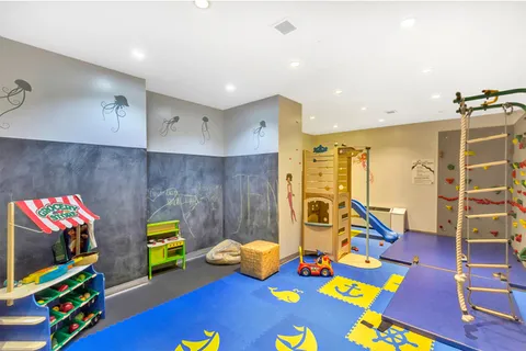 $699,000 | 99 John Street, Unit 716 | Financial District