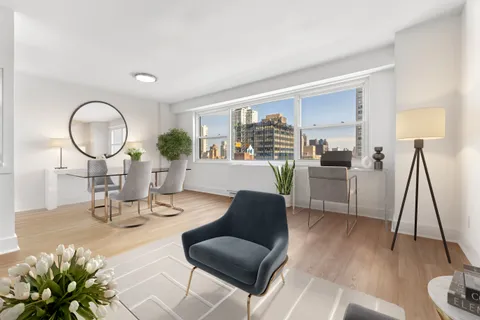 $1,035,000 | 400 East 54th Street, Unit 24E | Sutton Place