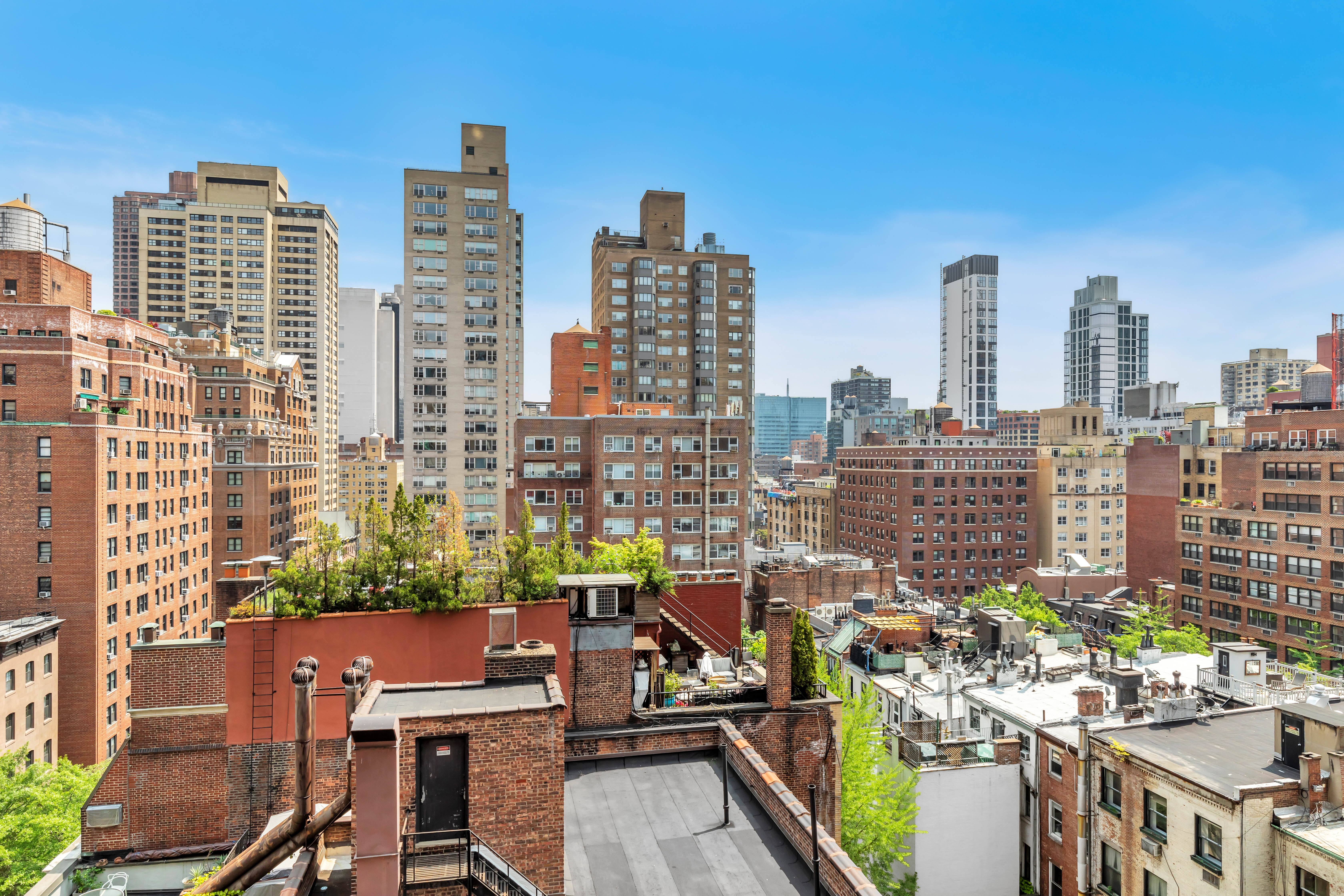 45 Park Avenue, Unit 1005 Manhattan, NY 10016 - Photo 6 of 7 a view of a city with tall buildings