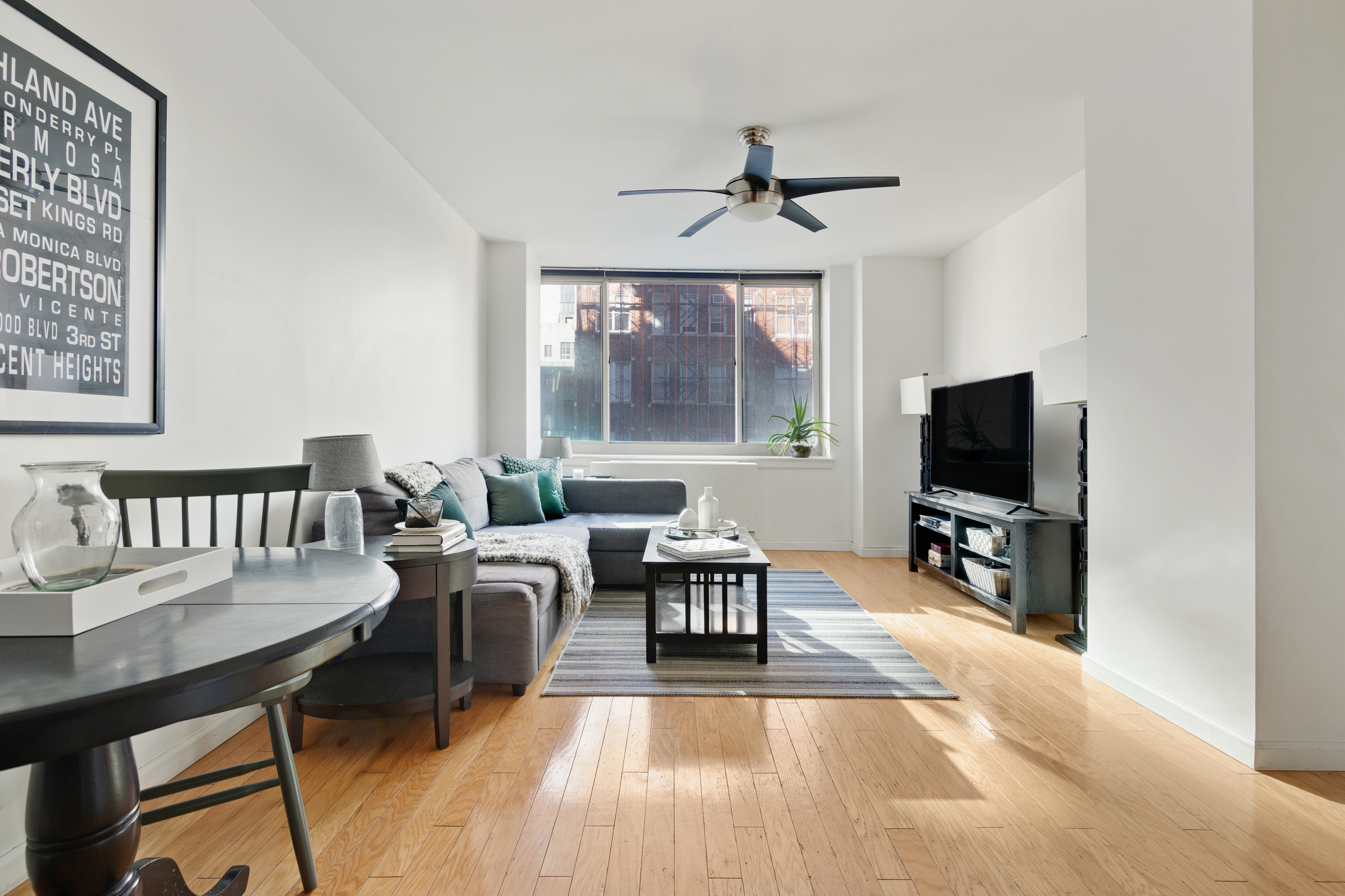 520 West 23rd Street, Unit 9D Manhattan, NY 10011 - Photo 2 of 19 Gallery Image 2