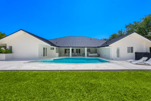 $2,925,000 | 9201 Southwest 102nd Street, Miami, FL 33176