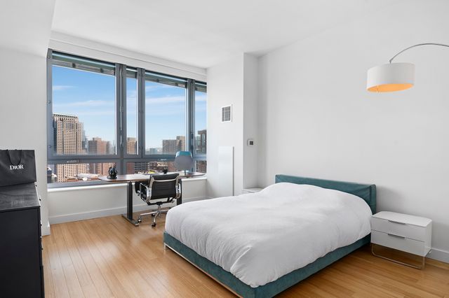 $1,950,000 | 2 River Terrace, Unit PH31F | Battery Park City