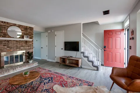 $250,000 | 250 Sanders Ferry Road, Unit 5, Hendersonville, TN 37075