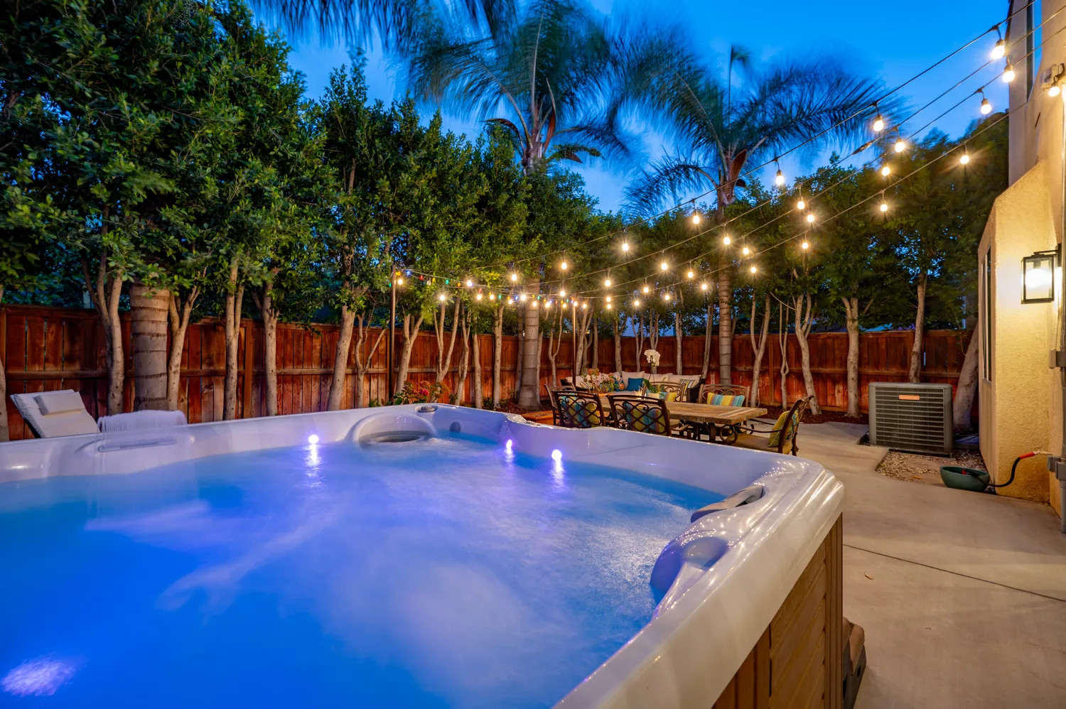 $1,129,000 | 7466 Louise Avenue, Lake Balboa, CA 91406