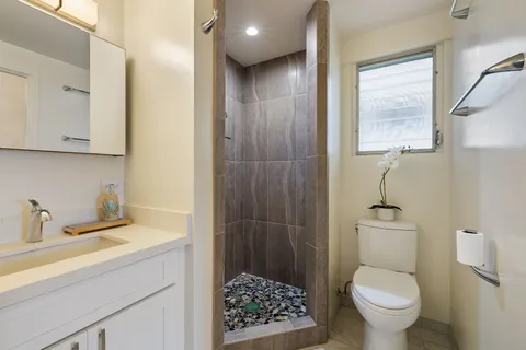 $700,000 | 2957 Kalākaua Avenue, Unit 501, Honolulu, HI 96815