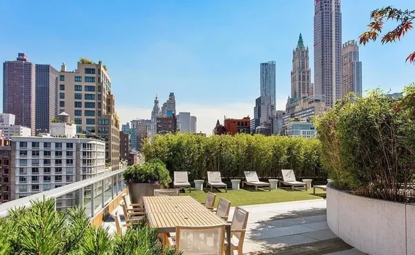 $2,530,000 | 200 Chambers Street, Unit 5H | TriBeCa