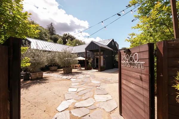 $2,550,000 | 28960 Crags Drive, Agoura Hills, CA 91301