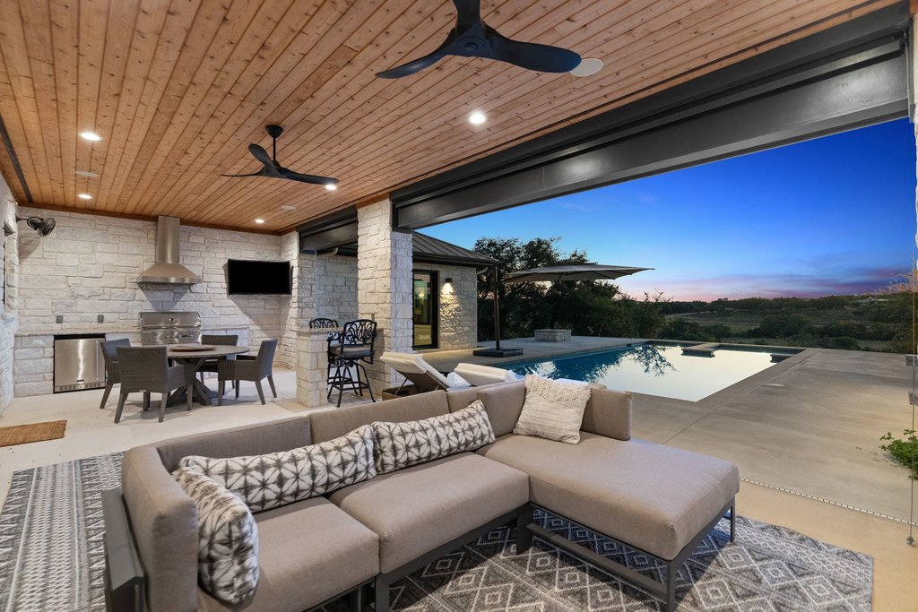 343 Pug Rippy Road Dripping Springs, TX 78620 - Photo 8 of 38 Gallery Image 8