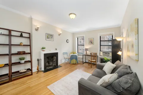 $495,000 | 342 East 50th Street, Unit 2B | Midtown East