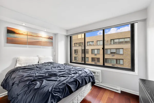 $595,000 | 16 West 16th Street, Unit 14LS | Flatiron