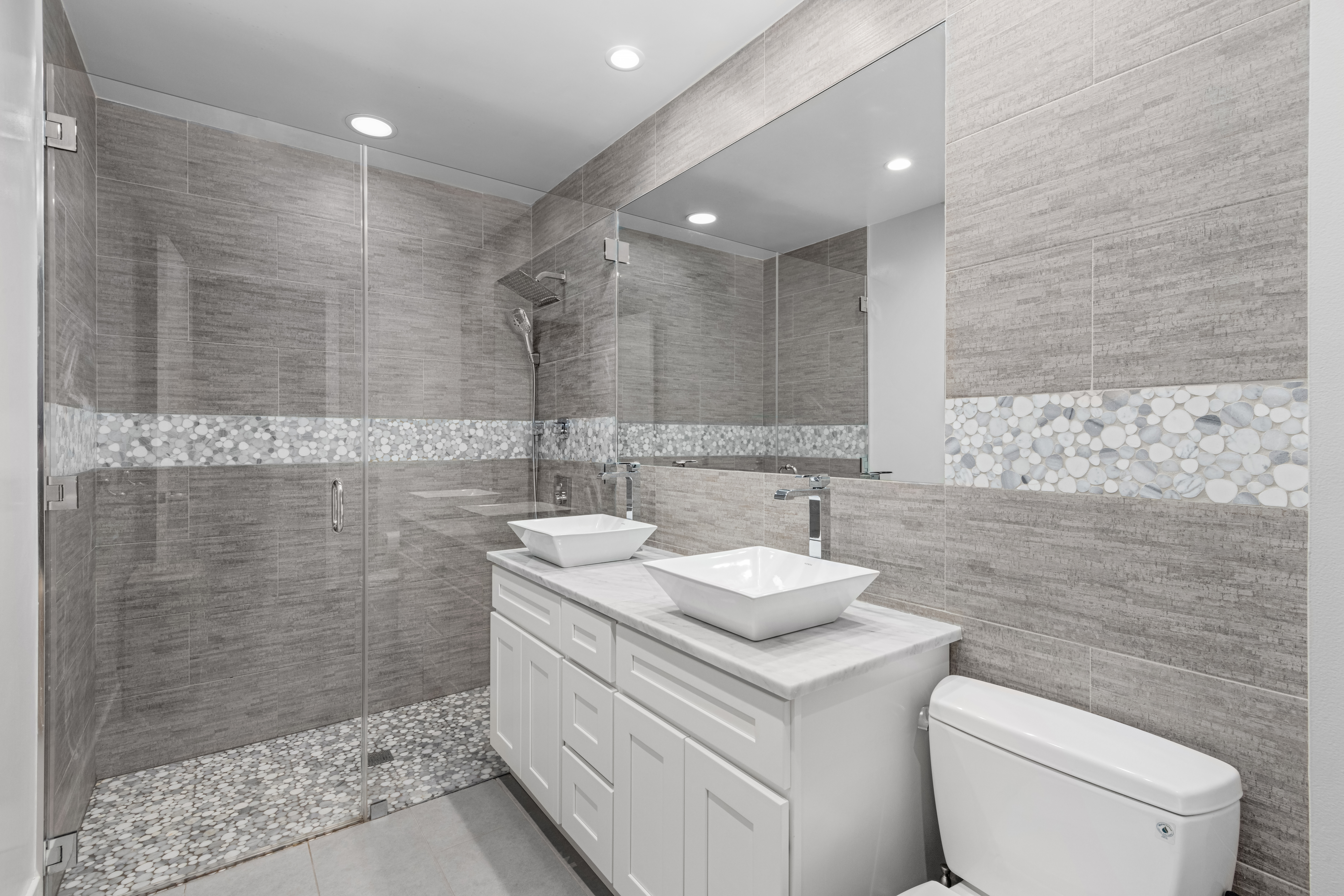 53 North Moore Street, Unit 3B Manhattan, NY 10013 - Photo 6 of 11