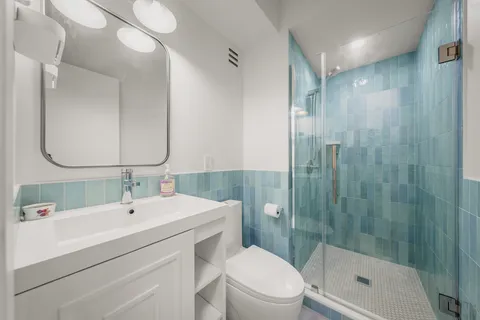 $1,475,000 | 176 East 77th Street, Unit 5E | Lenox Hill