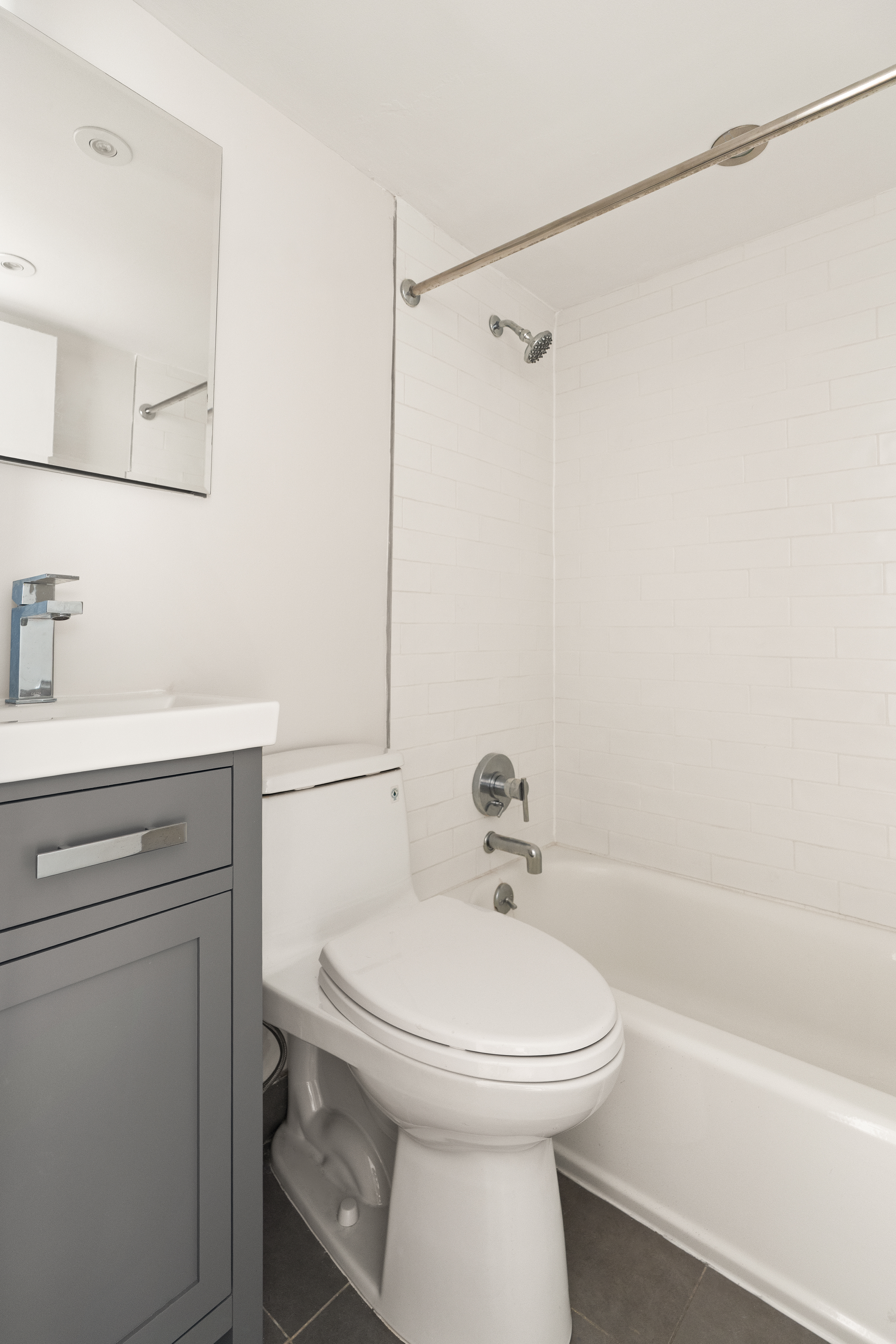 184 Thompson Street, Unit 4E Manhattan, NY 10012 - Photo 3 of 9