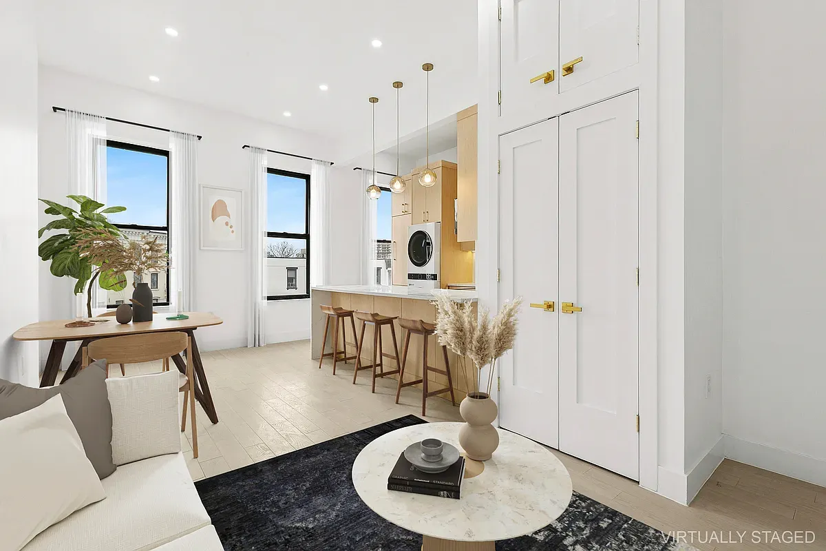 $5,333 | 239 Flatbush Avenue, Unit 3 | Prospect Heights