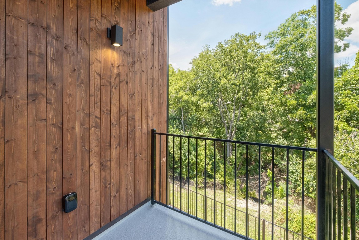 219 Lessin Lane, Unit 11 Austin, TX 78704 - Photo 10 of 30