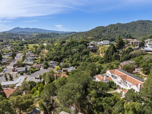 $2,495,000 | 5 Heatherstone Lane, San Rafael, CA 94903