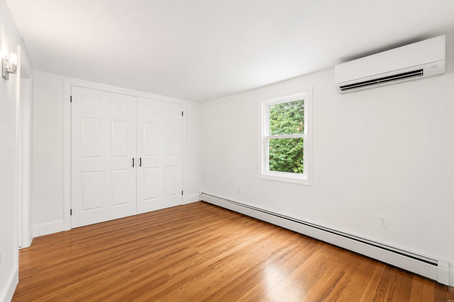 89 Harbor Road Port Washington, NY 11050 - Photo 10 of 13