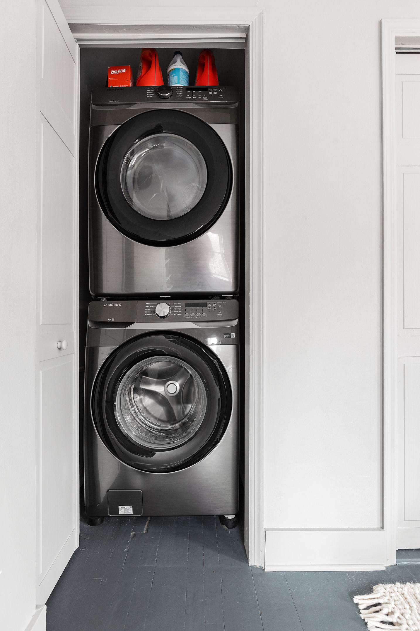 252 Dean Street, Unit 2 Brooklyn, NY 11217 - Photo 8 of 9 a utility room with dryer and washer