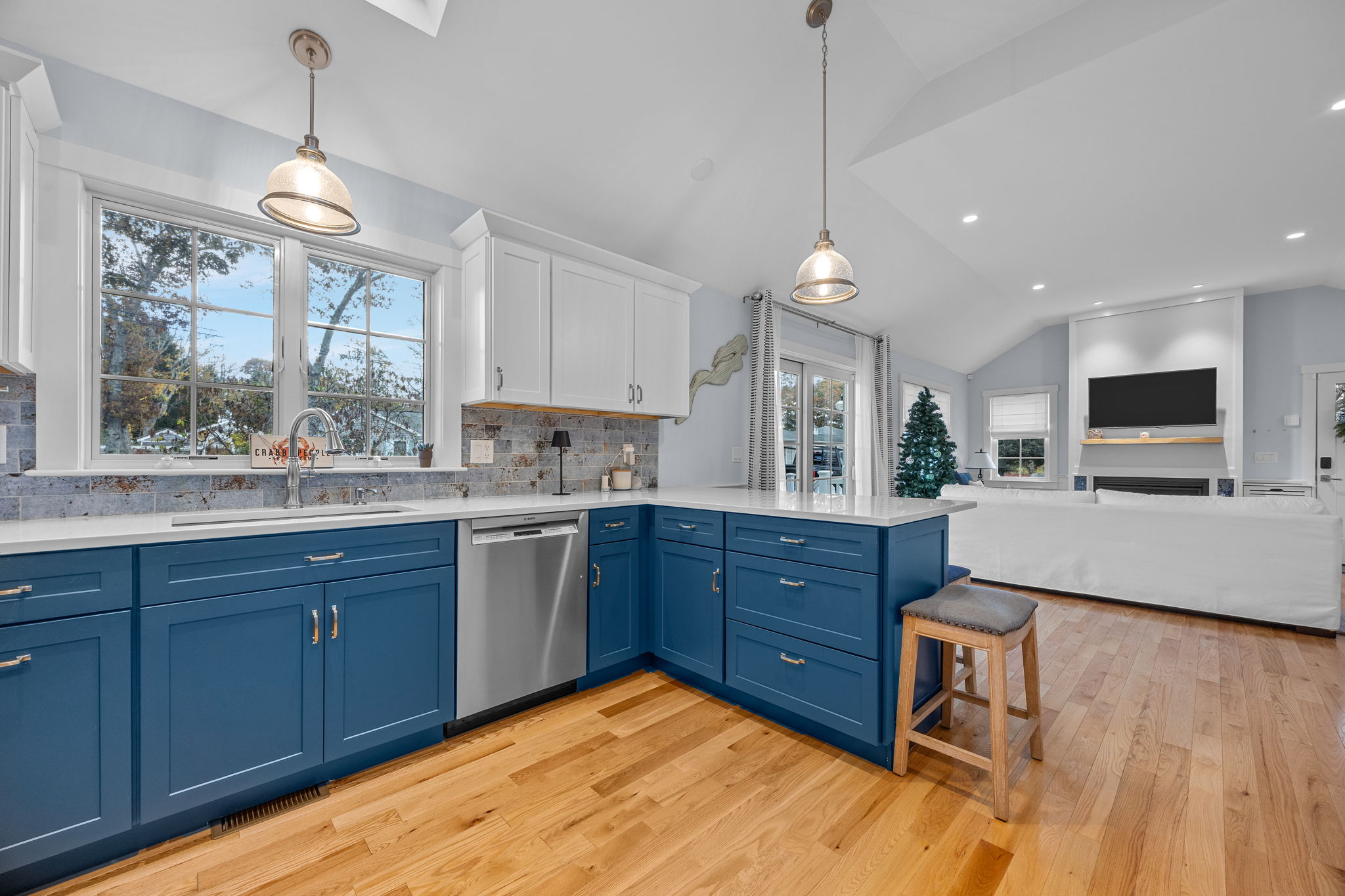 16 2nd Avenue, Unit 4 Osterville, MA 02655 - Photo 14 of 37