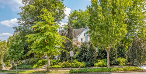 $1,799,999 | 3130 19th Street North, Arlington, VA 22201