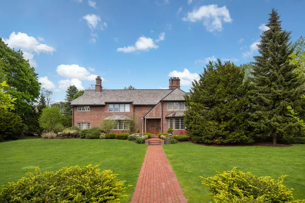 $4,650,000 | 245 Woodward Street, Waban, MA 02468